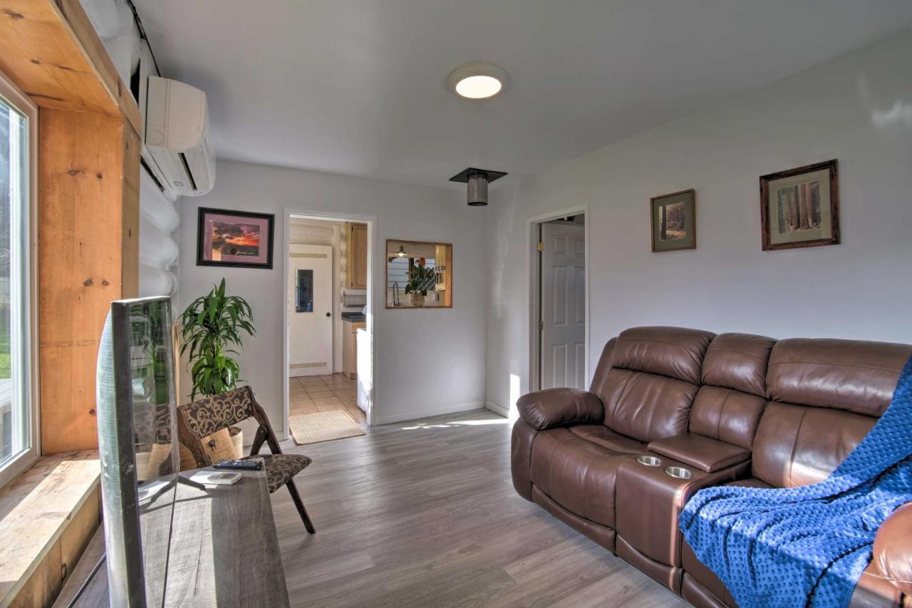Unique Dog-Friendly Log Cabin Short Walk To Ocean Crescent City Kültér fotó