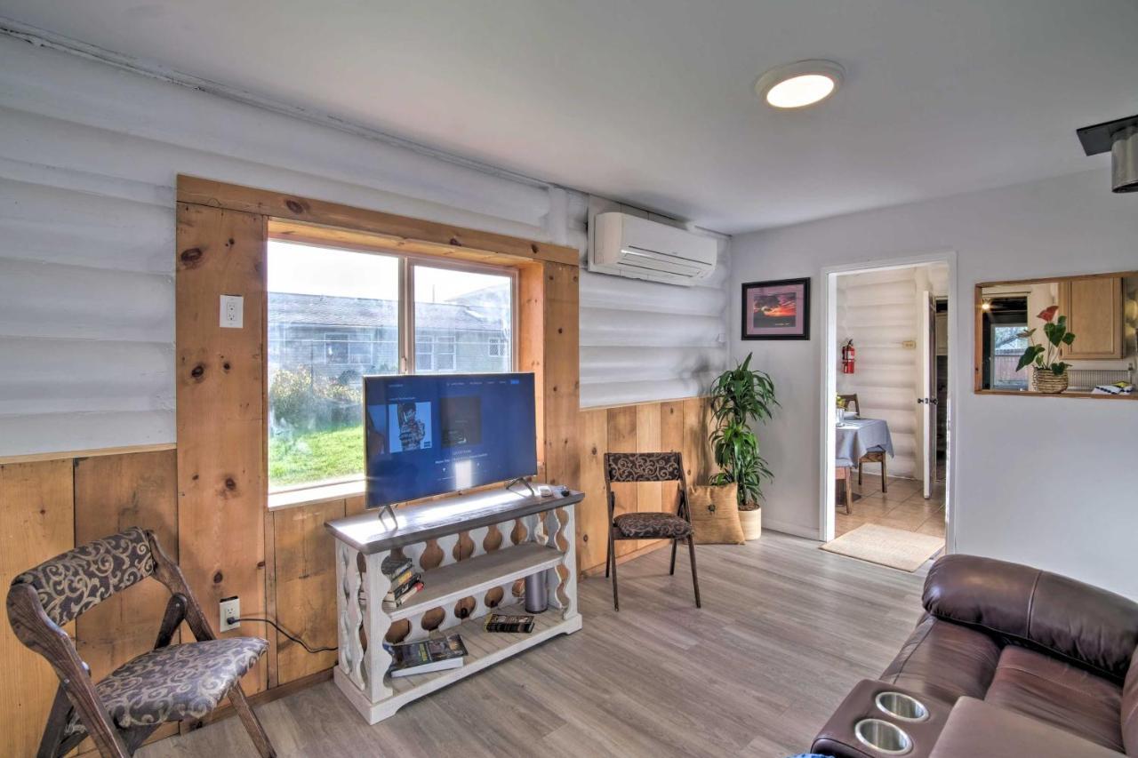 Unique Dog-Friendly Log Cabin Short Walk To Ocean Crescent City Kültér fotó