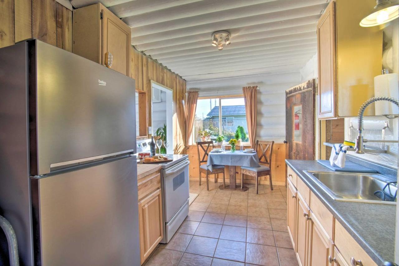 Unique Dog-Friendly Log Cabin Short Walk To Ocean Crescent City Kültér fotó